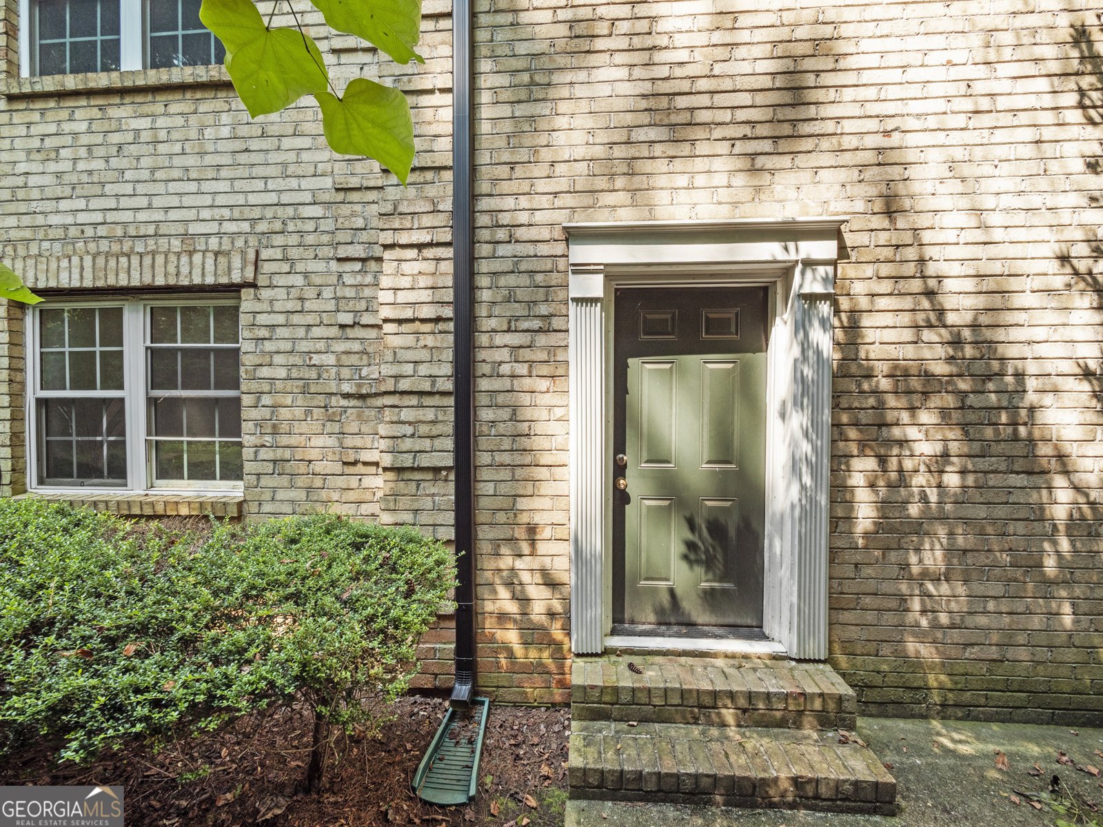 310 Winding River Drive Sandy Springs - 1