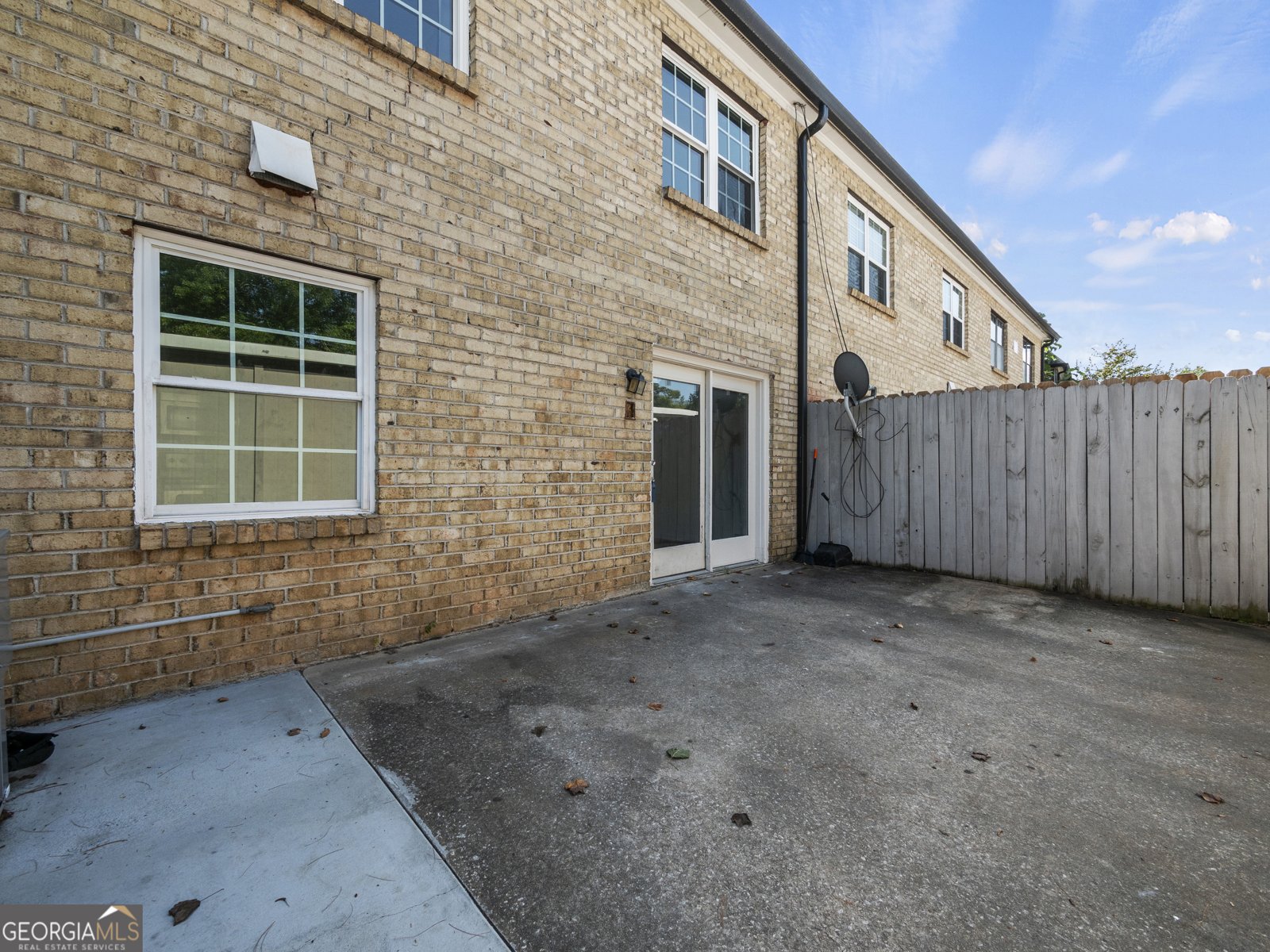 310 Winding River Drive Sandy Springs - 16