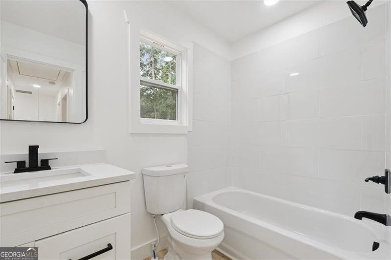 3922 PINE SHORE Gainesville - 28