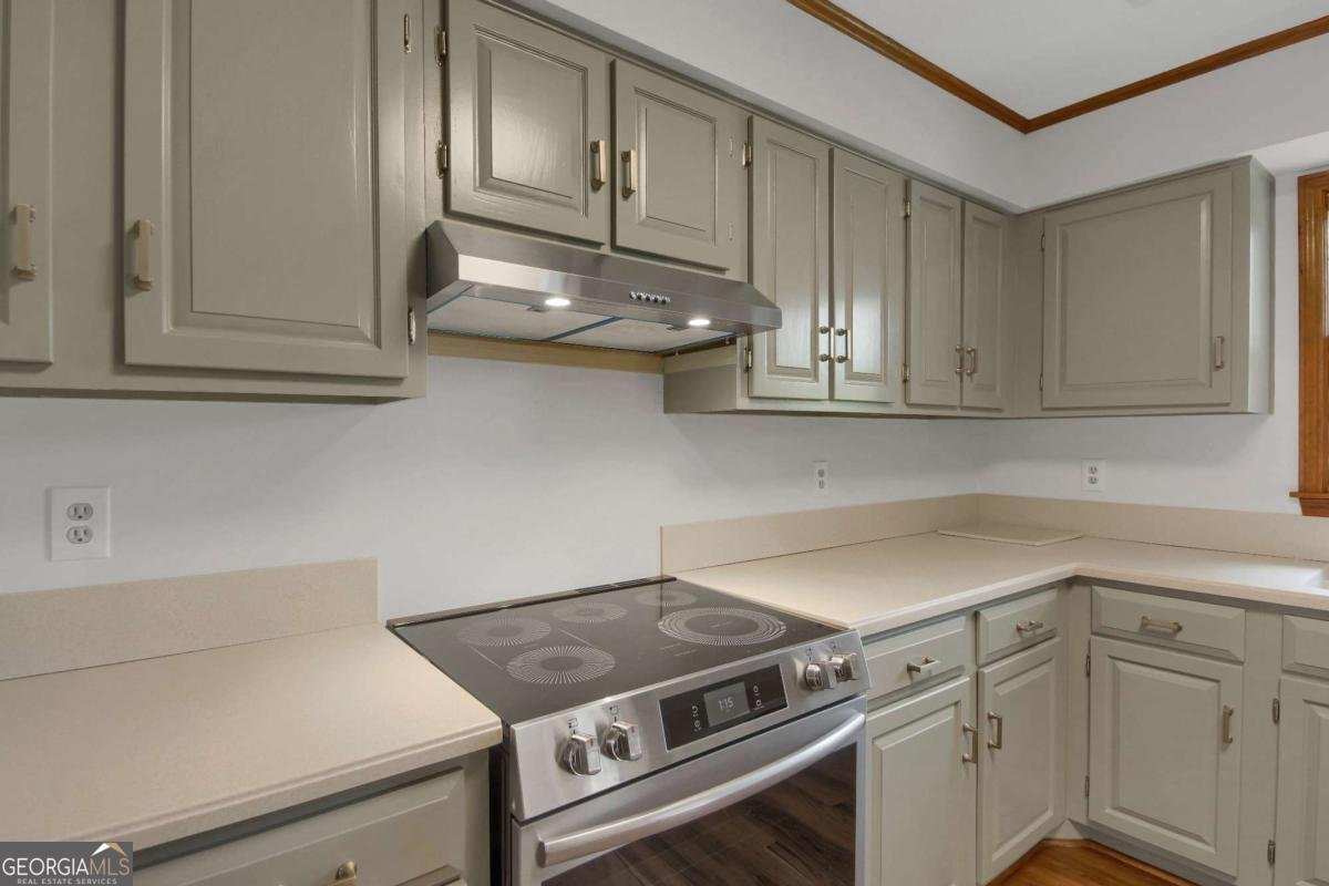 196 Comstock Court Lawrenceville - 10
