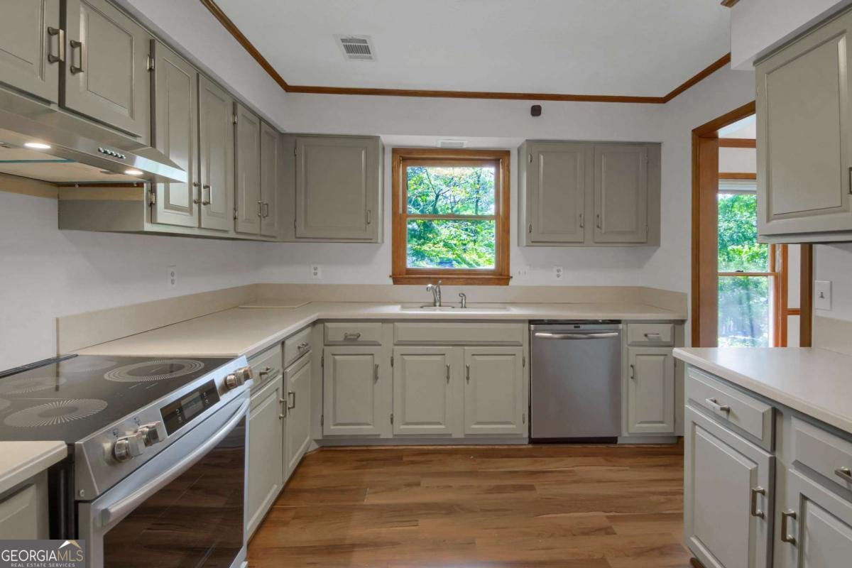 196 Comstock Court Lawrenceville - 9
