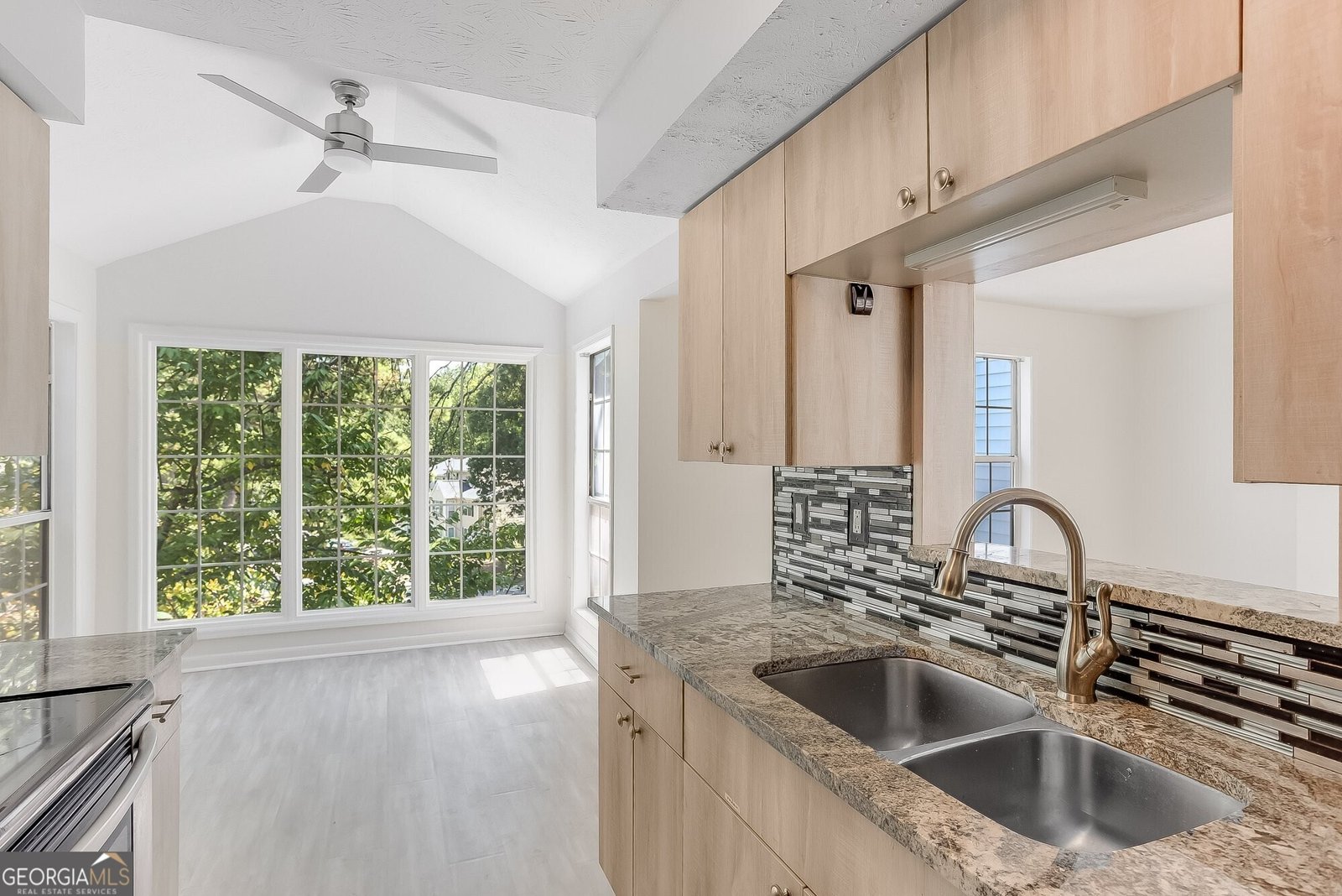 1008 Glenleaf Drive Peachtree Corners - 12