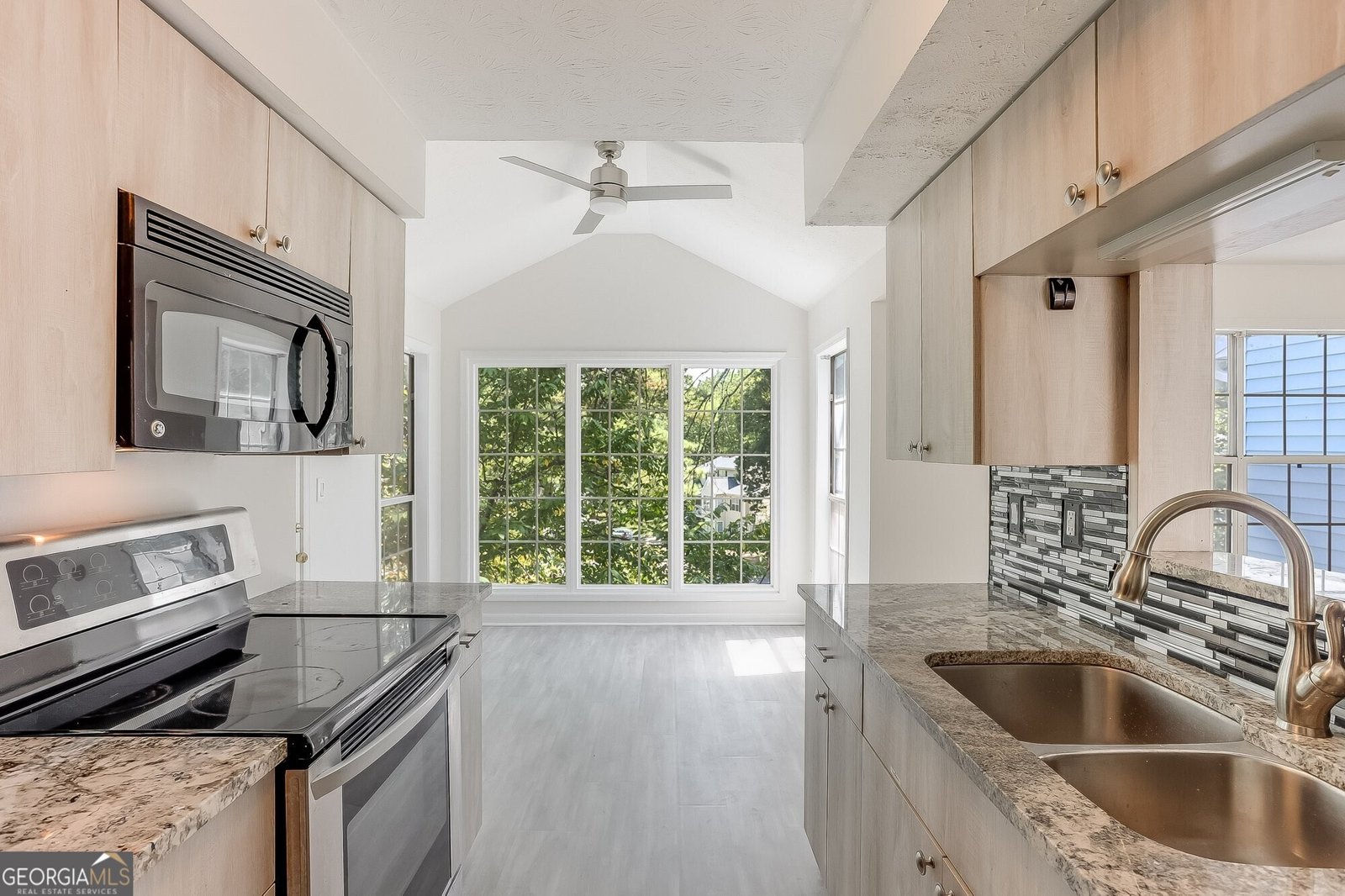 1008 Glenleaf Drive Peachtree Corners - 13