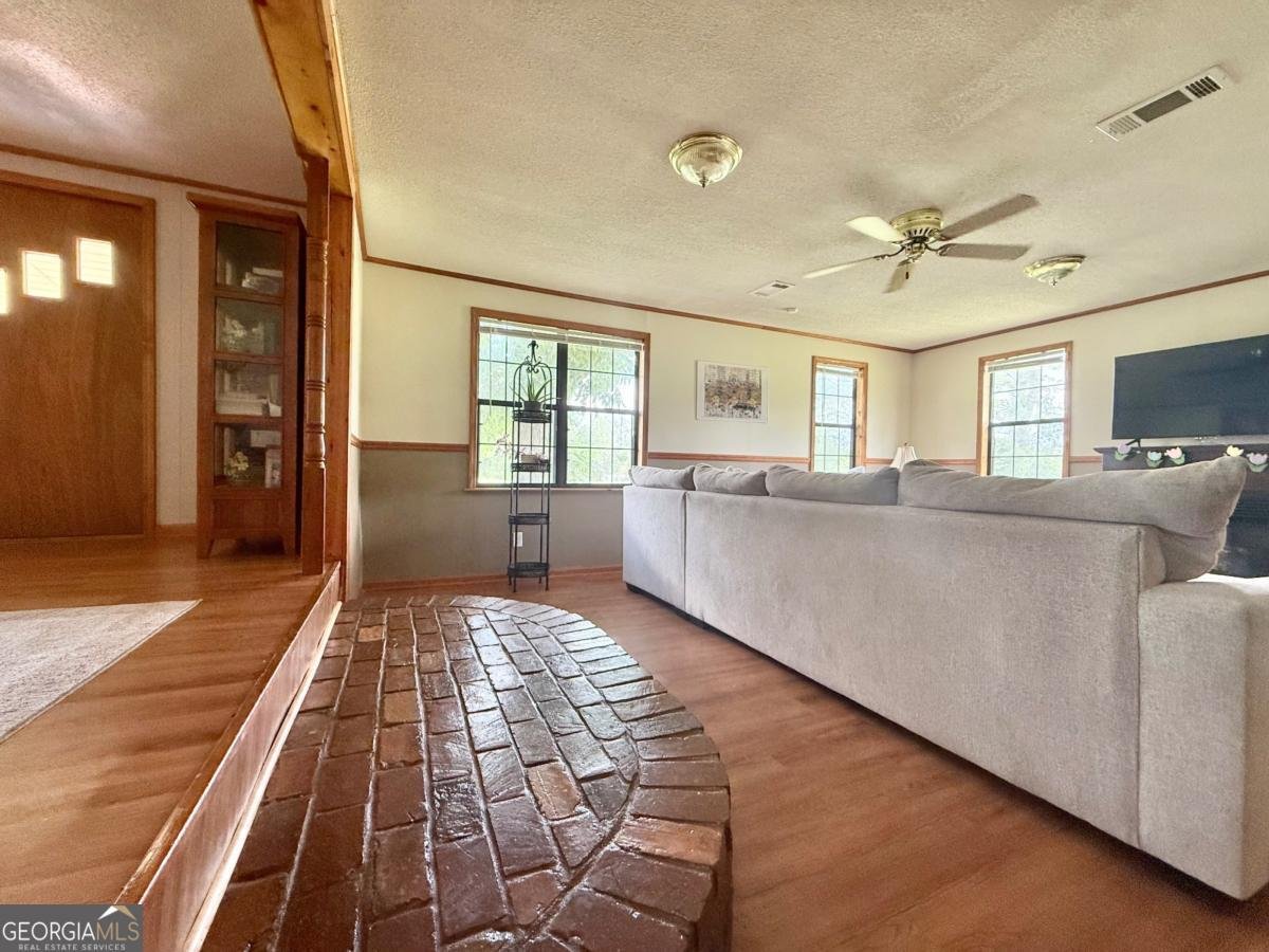 3439 River Road Lumber City - 4