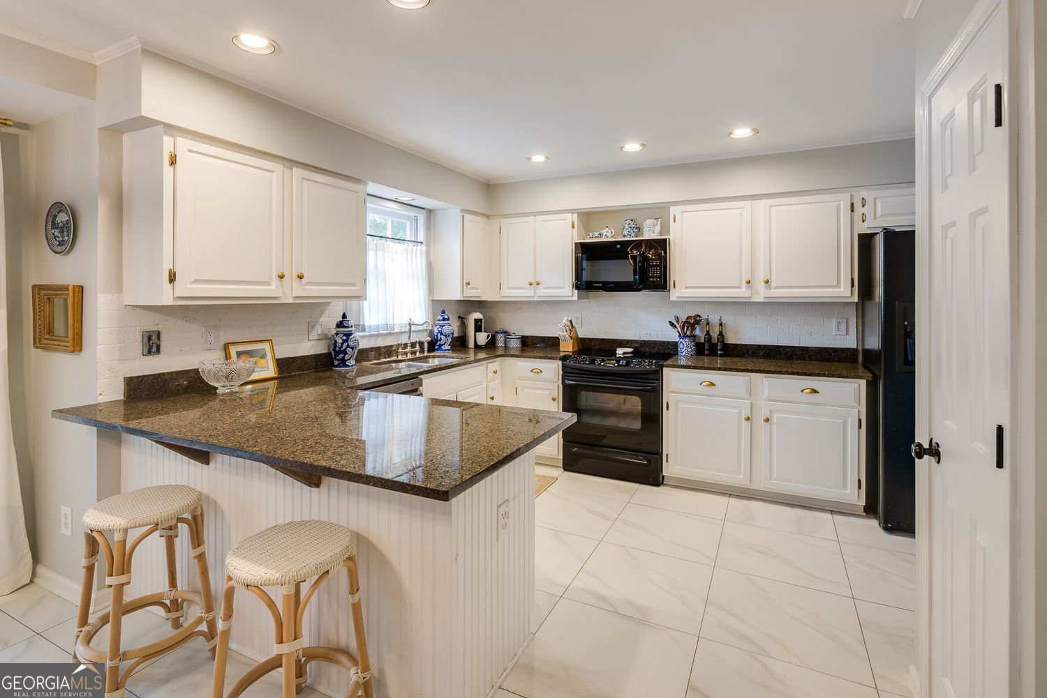 1085 Dunbarton Trace Brookhaven - 3