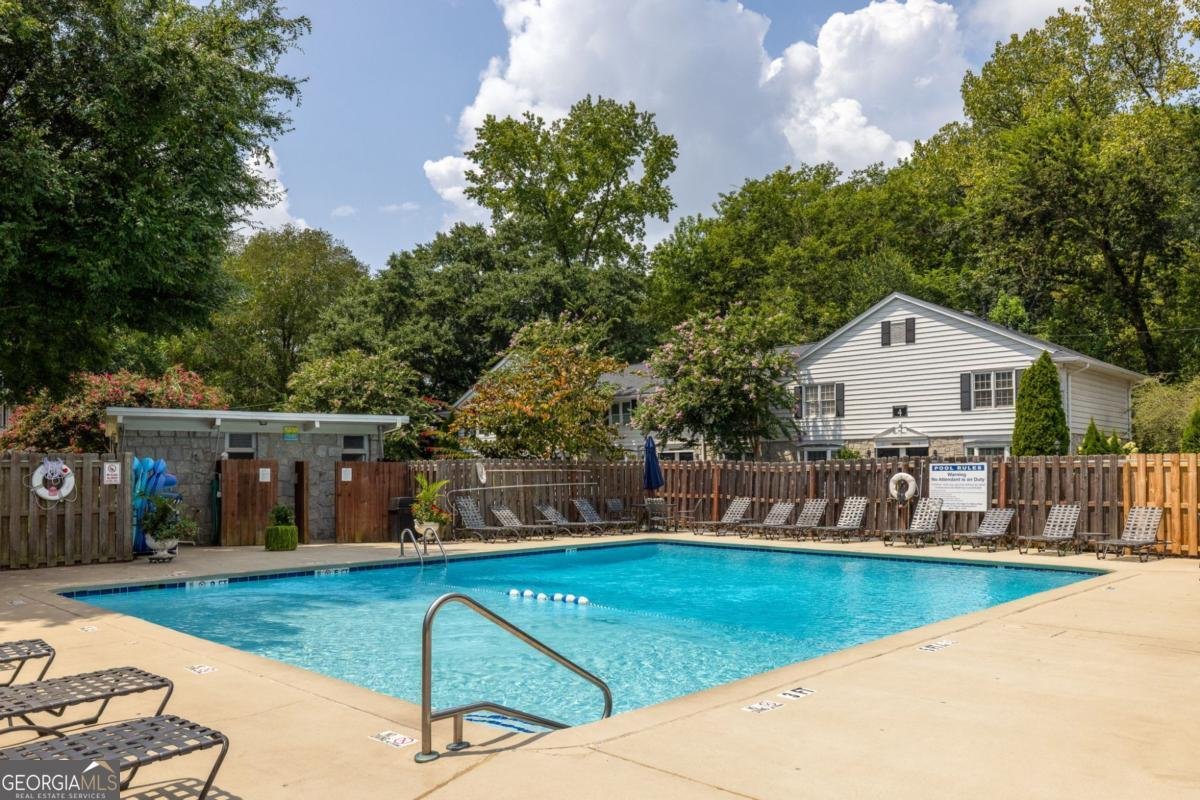 136 Peachtree Memorial Drive Atlanta - 28
