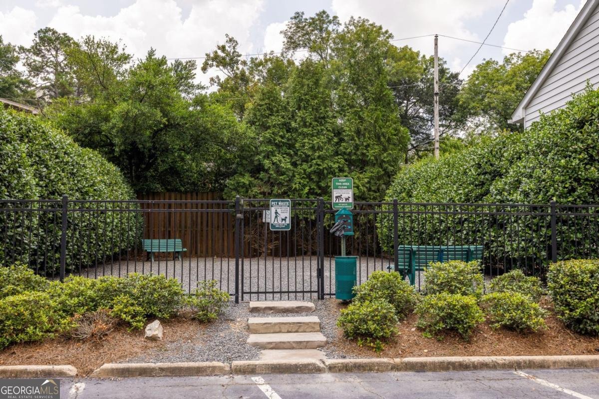 136 Peachtree Memorial Drive Atlanta - 29