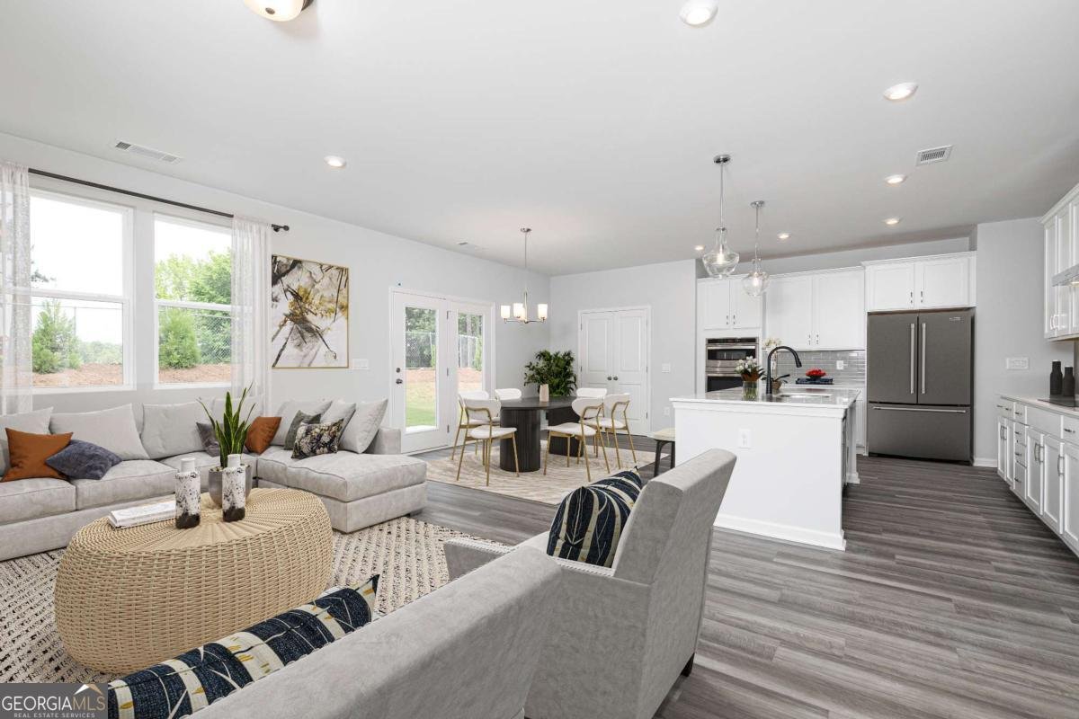 526 Regency Trail Acworth - 4