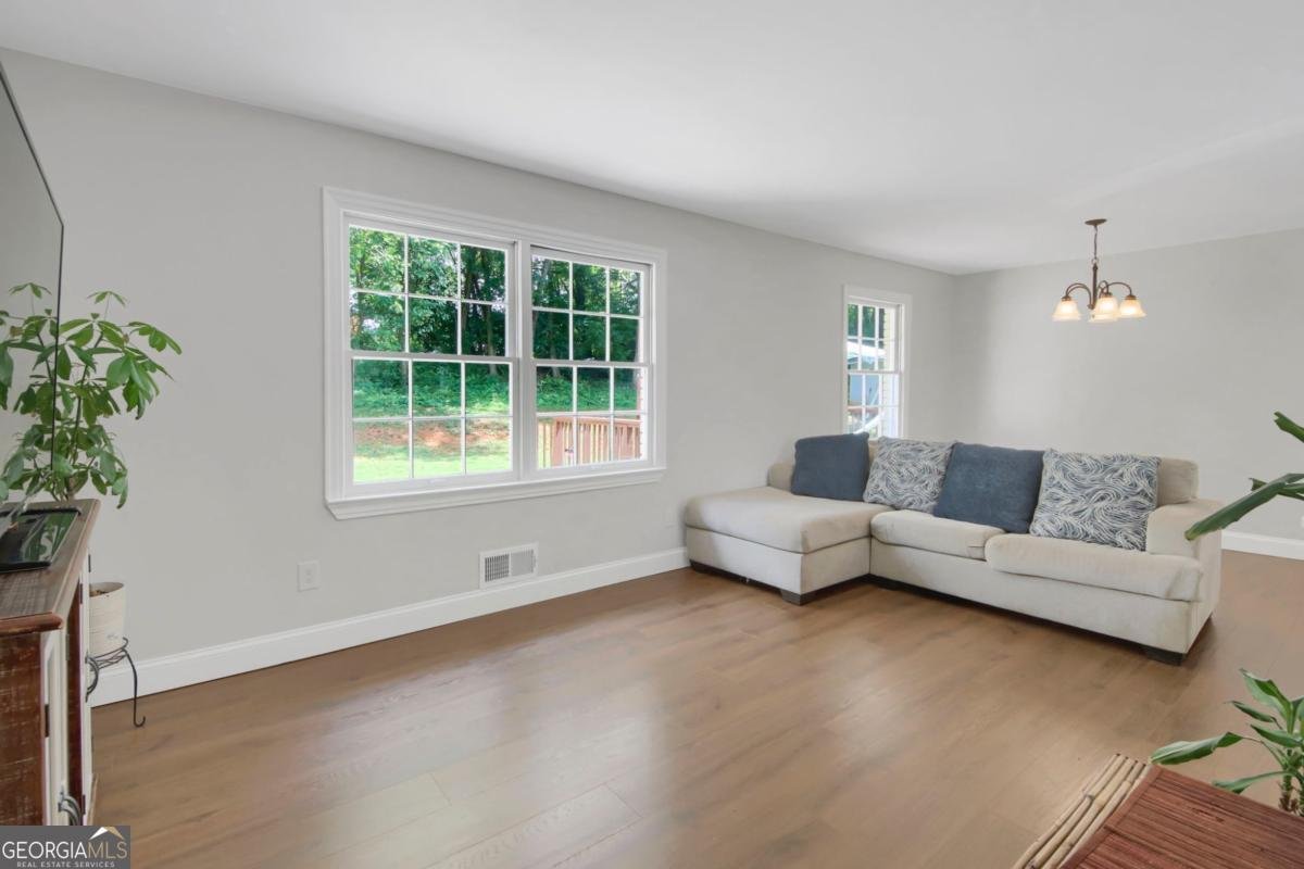 920 James Court Marietta - 10