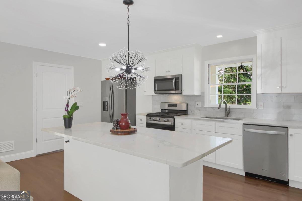 920 James Court Marietta - 5