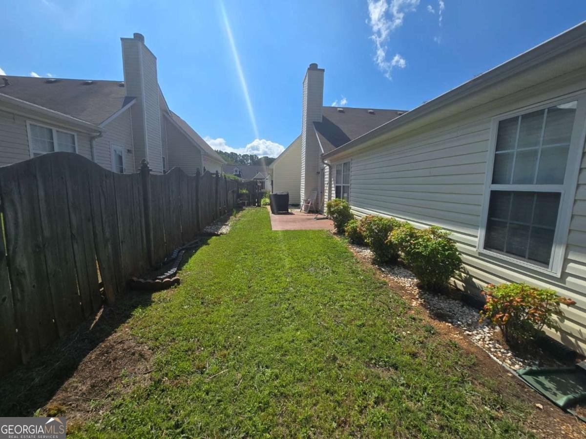 105 Courtyard Lane Newnan - 38