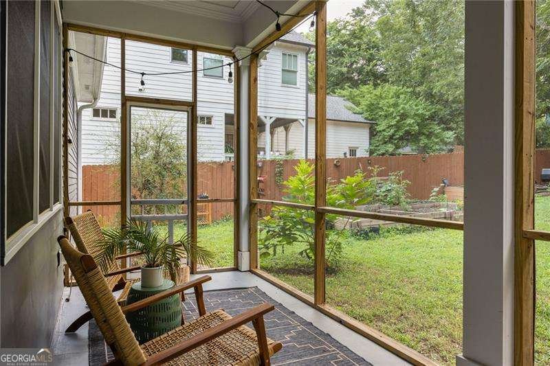 454 Gift Avenue Atlanta - 25
