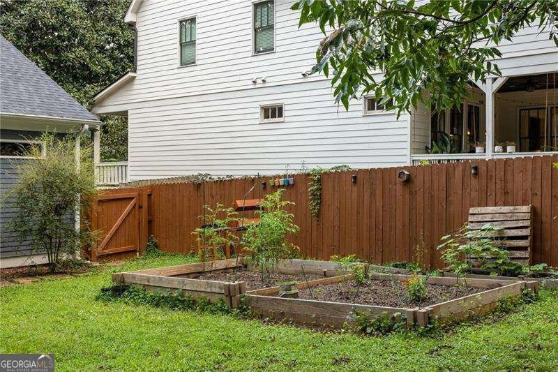 454 Gift Avenue Atlanta - 28