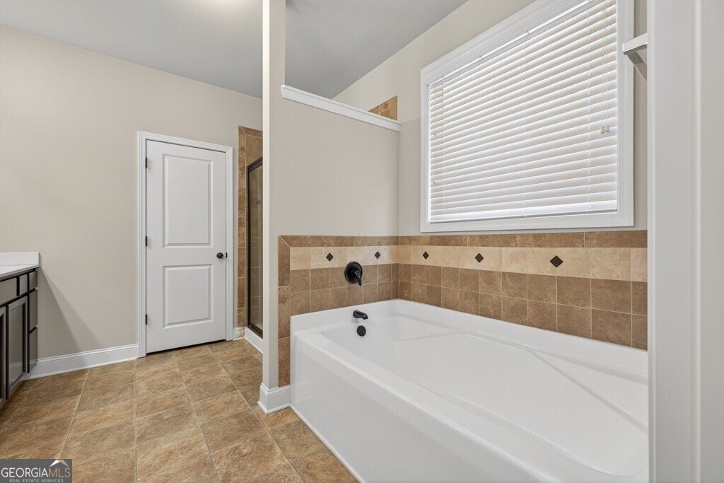 330 Pebble Chase Lane Lawrenceville - 33