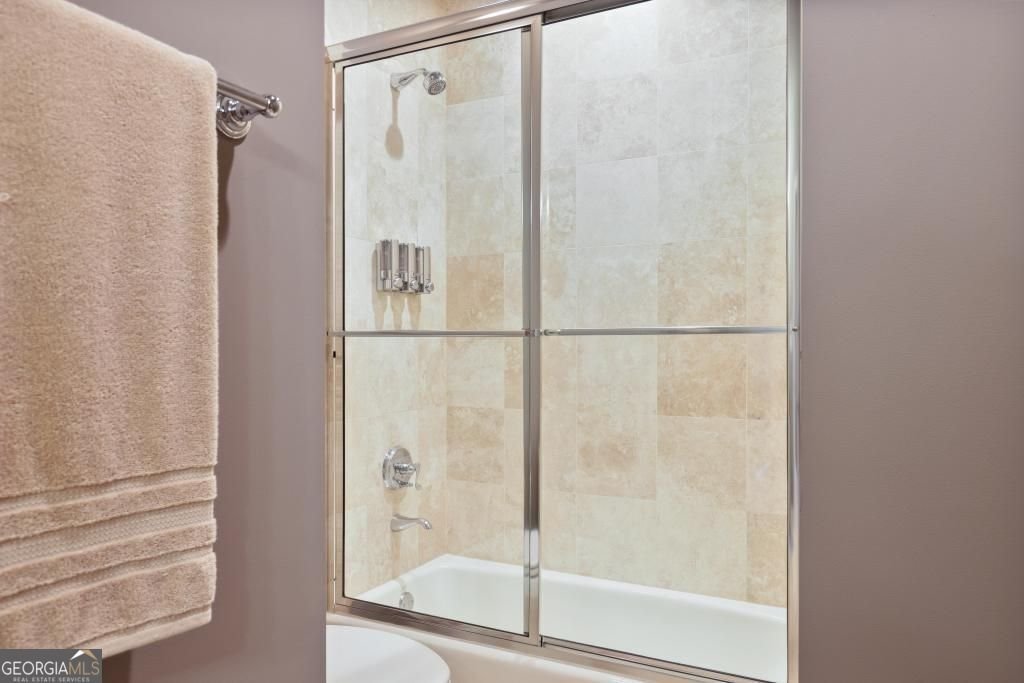 2828 Peachtree Road Atlanta - 27