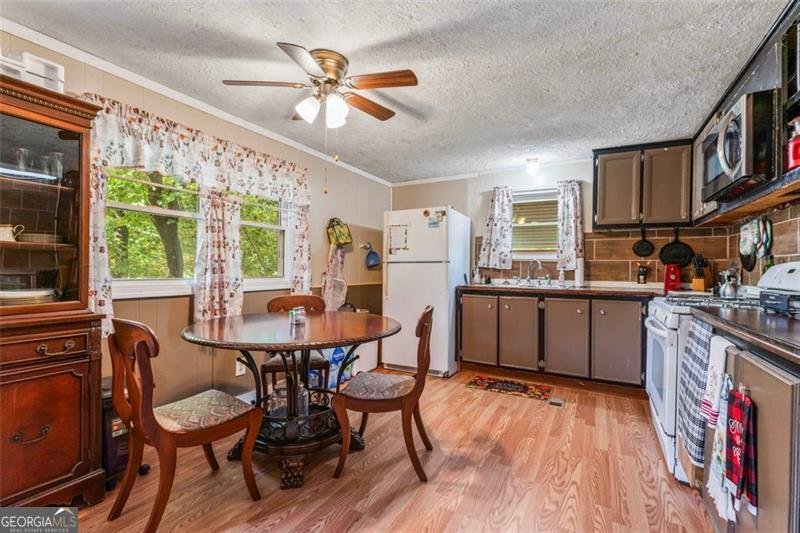 25 ROBERTS RD Covington - 11