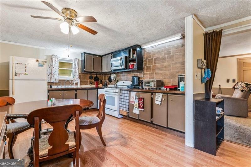 25 ROBERTS RD Covington - 9