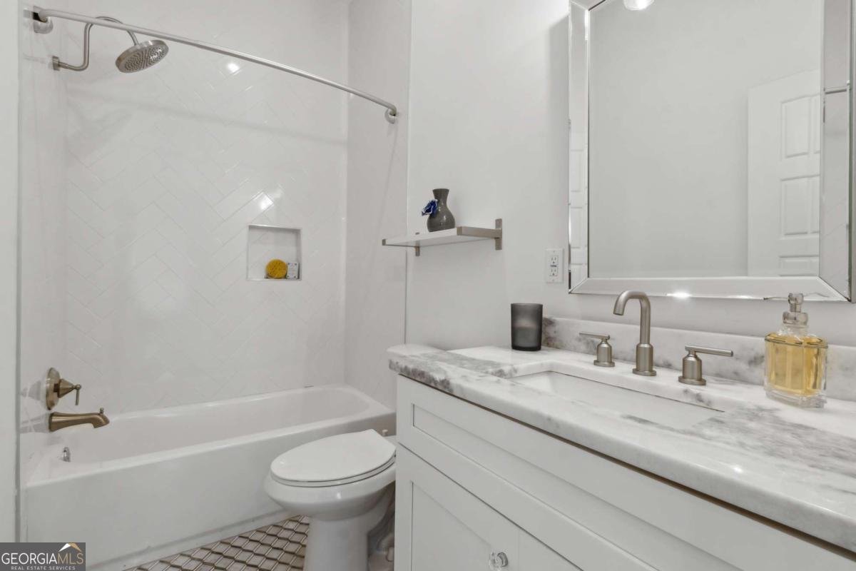 359 Irwin Street Atlanta - 23