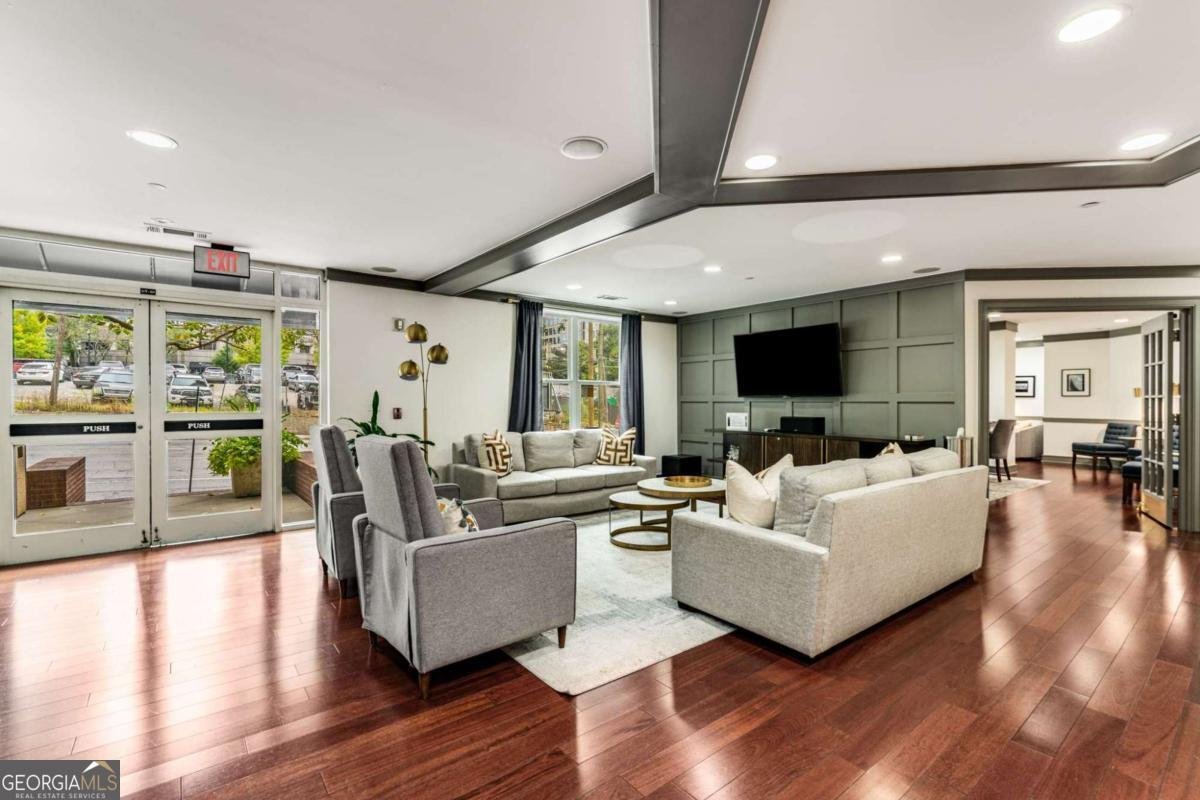 1101 Juniper Street Atlanta - 27
