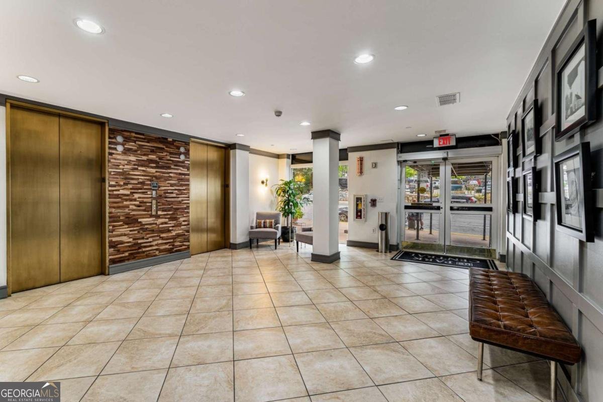 1101 Juniper Street Atlanta - 33