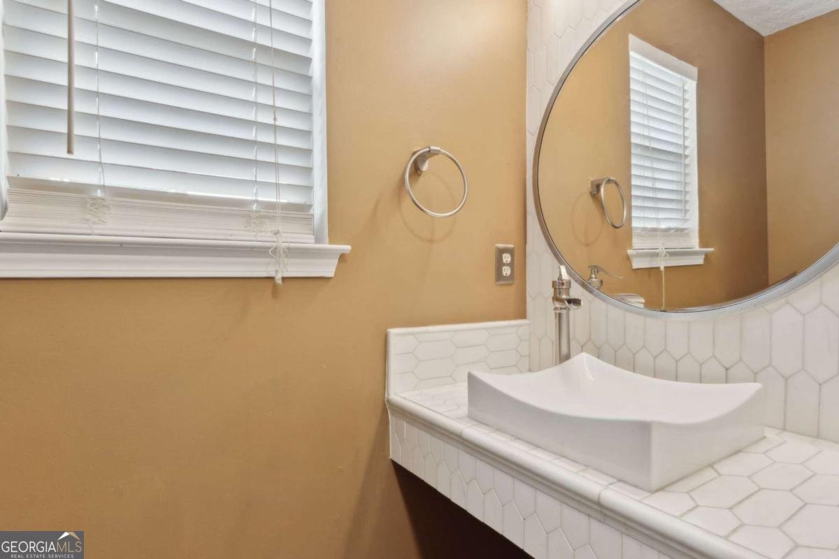 3725 Crescent Walk Lane Suwanee - 31