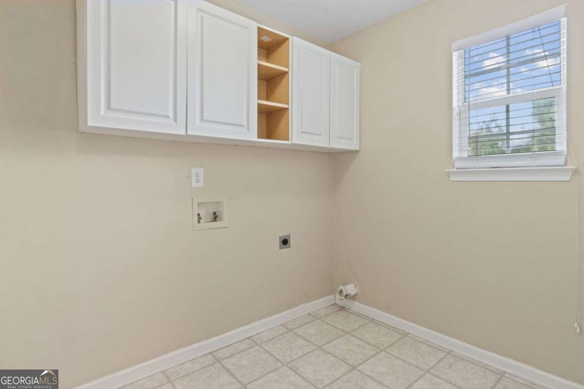 3725 Crescent Walk Lane Suwanee - 32