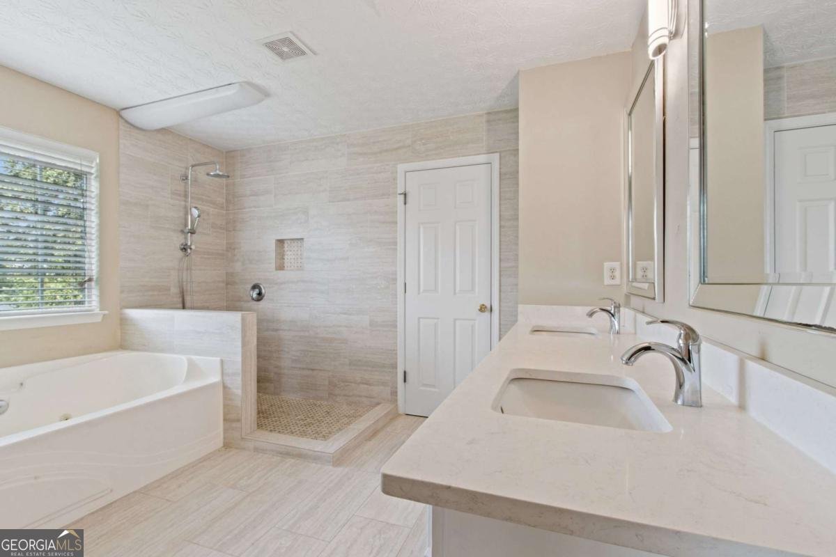 3725 Crescent Walk Lane Suwanee - 37