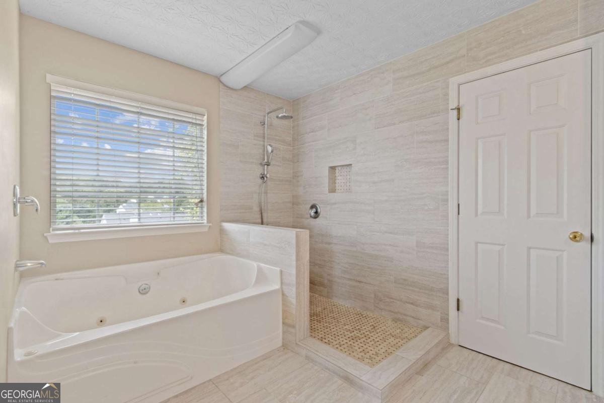 3725 Crescent Walk Lane Suwanee - 38