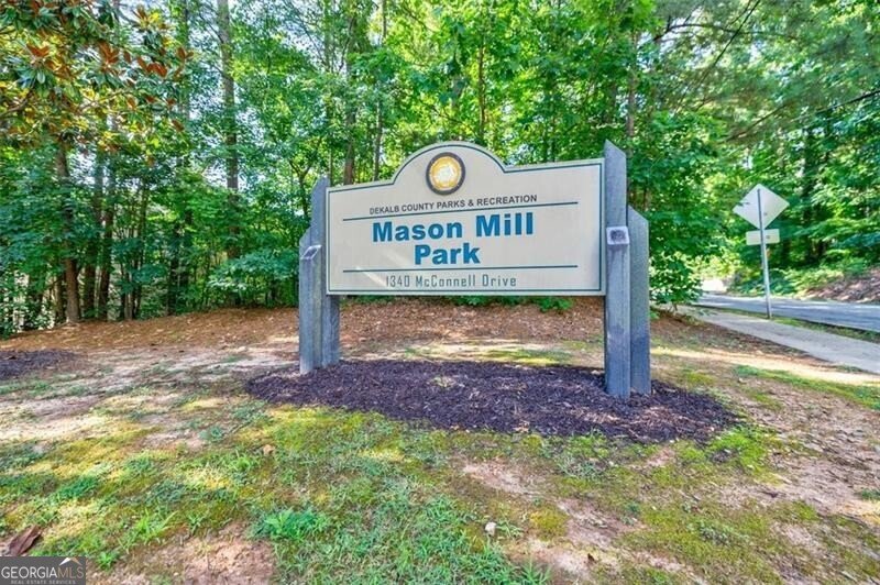 1822 Berkeley Oaks Lane Atlanta - 1
