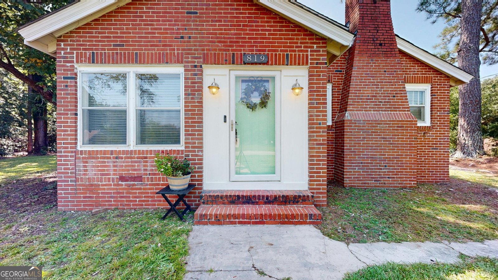 819 Nebula Road Manchester - 2