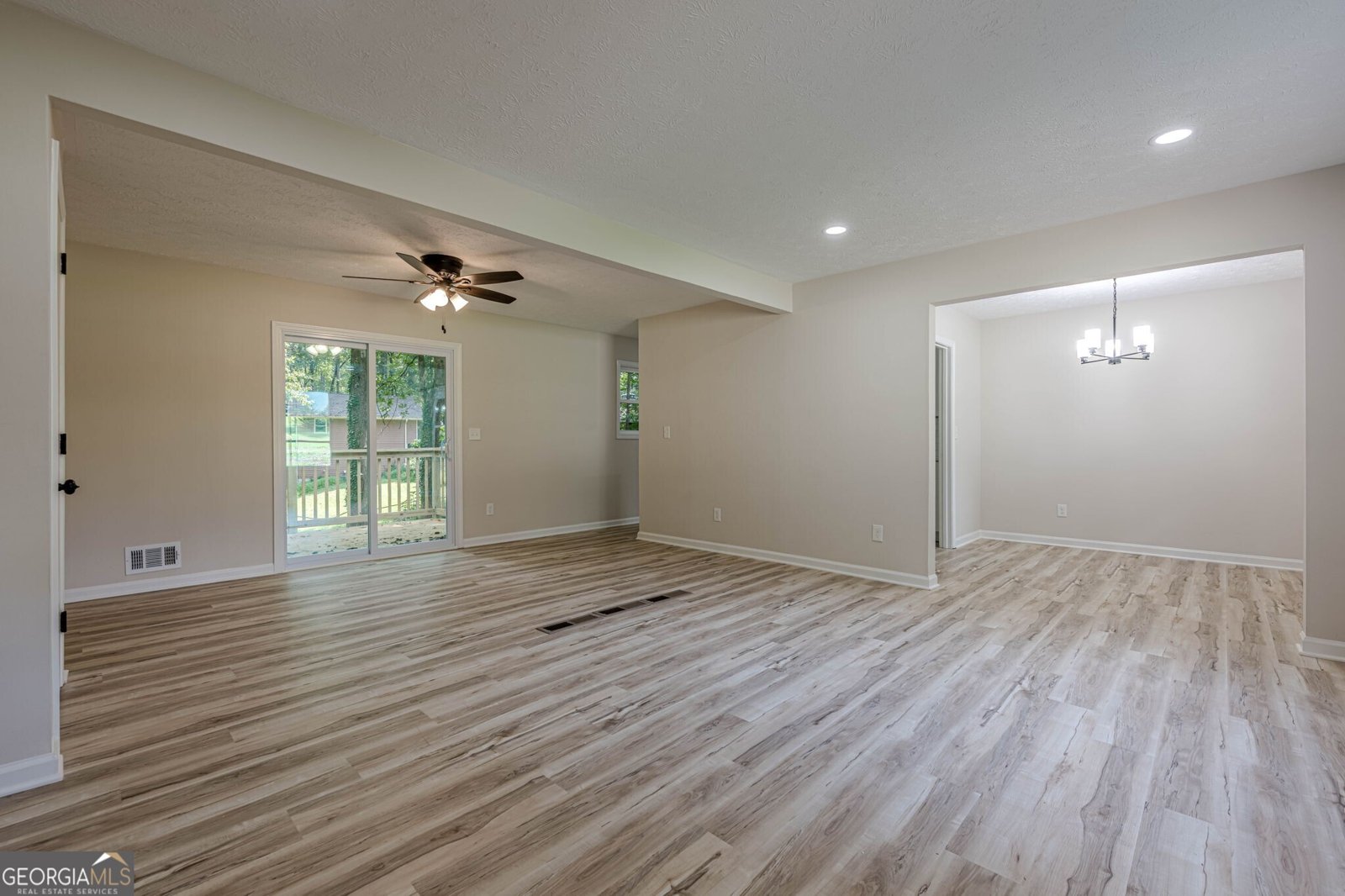 609 Mount Vista Court Stone Mountain - 10