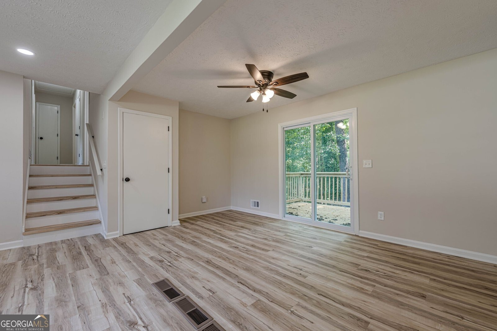 609 Mount Vista Court Stone Mountain - 12