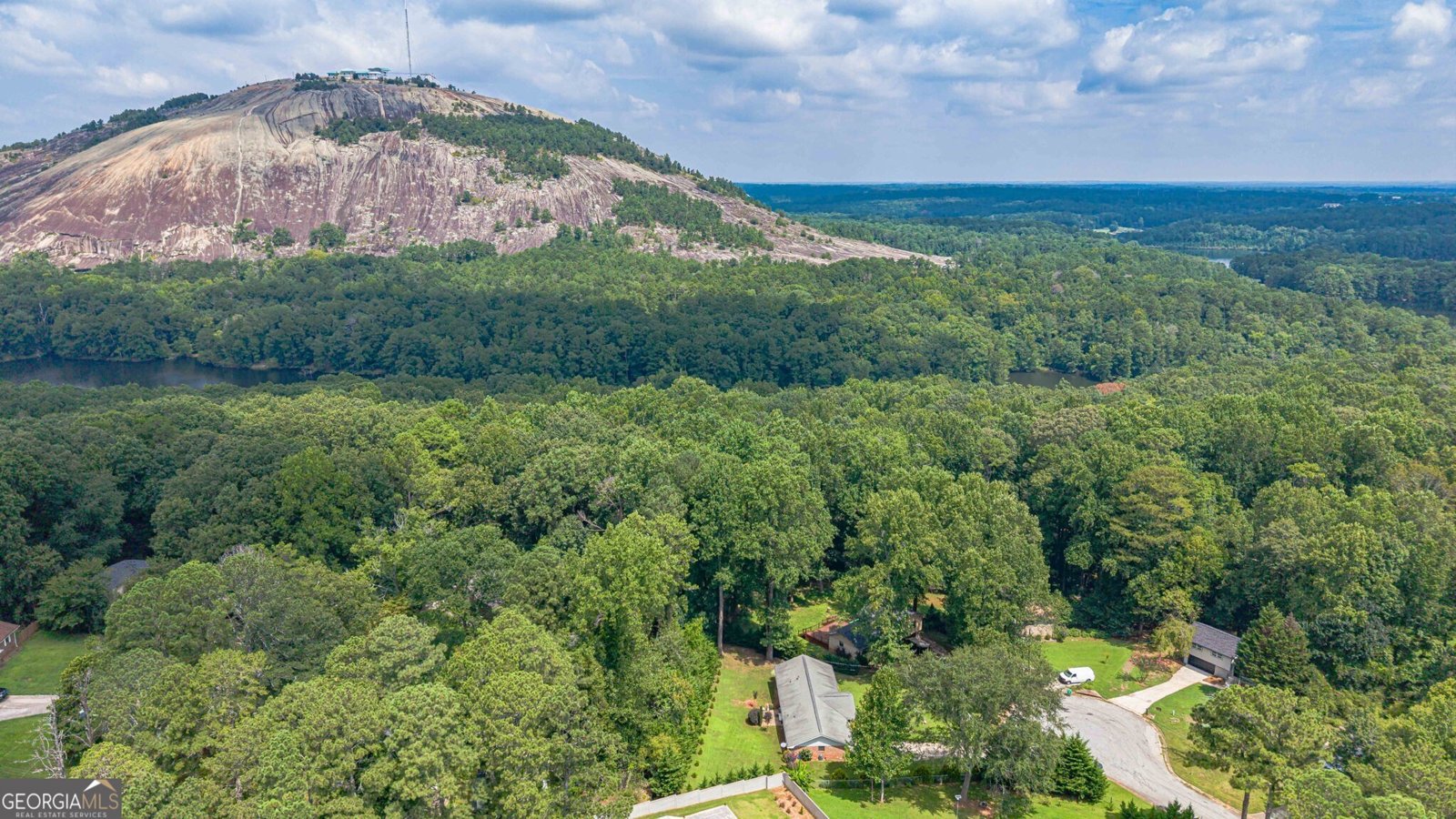 609 Mount Vista Court Stone Mountain - 4