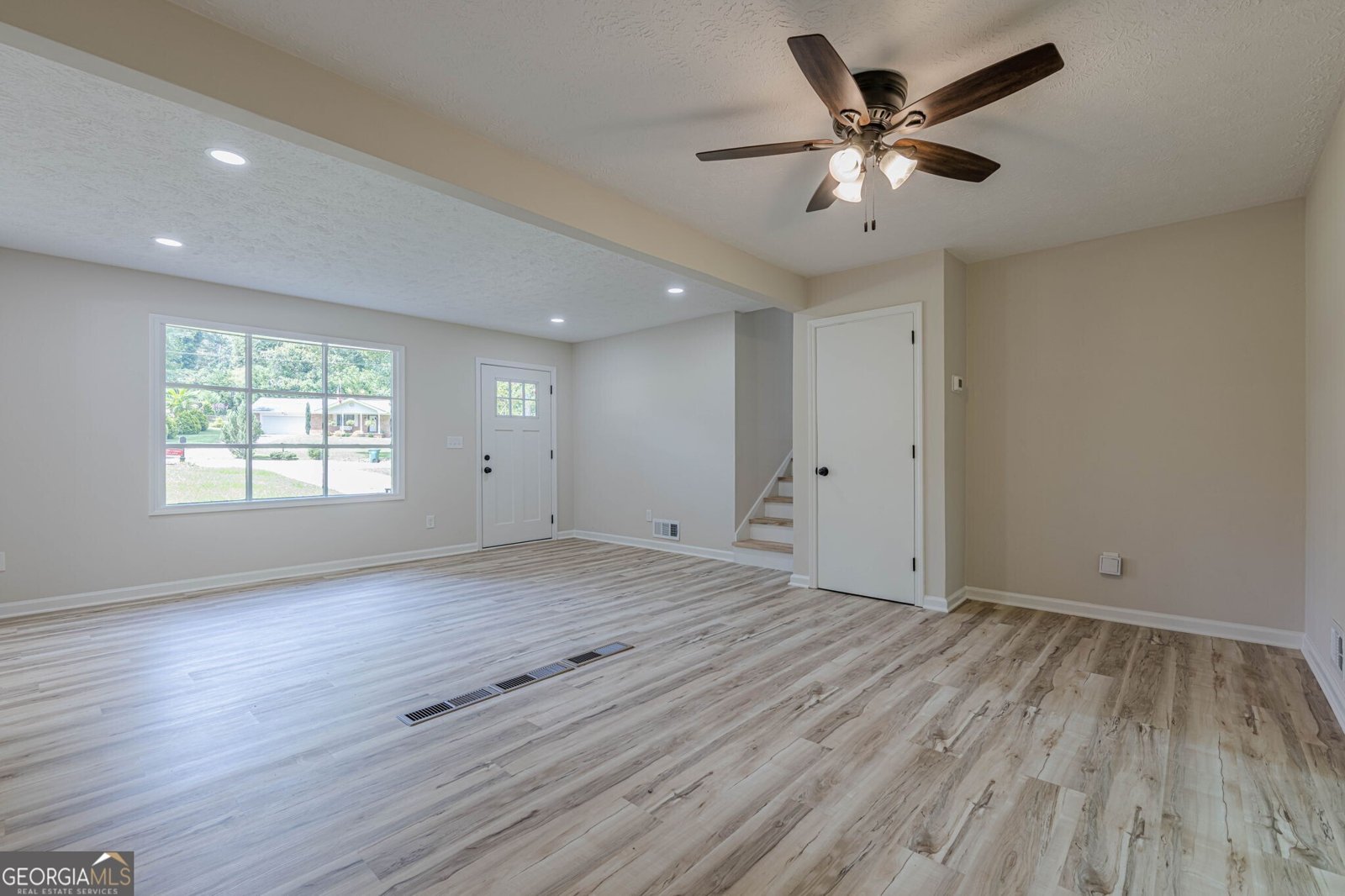 609 Mount Vista Court Stone Mountain - 9