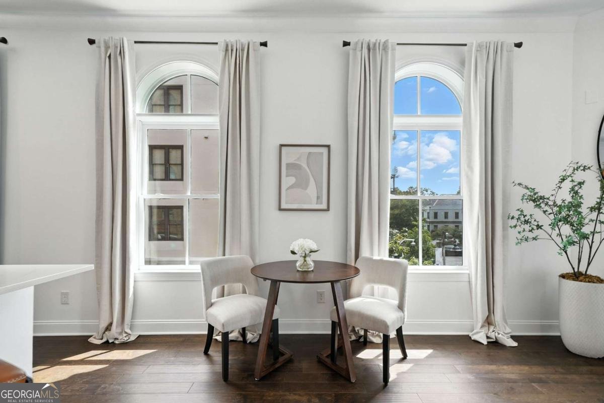 360 Chambers Street Woodstock - 10