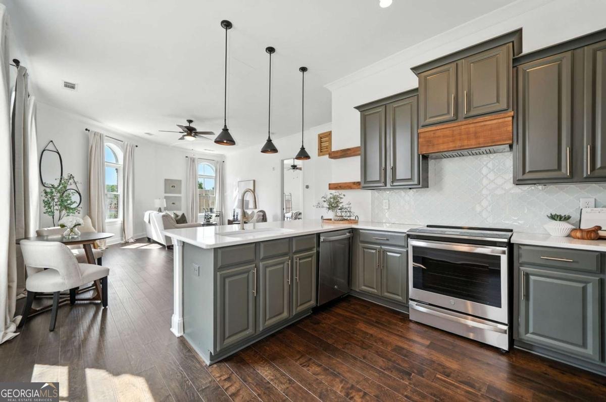 360 Chambers Street Woodstock - 27