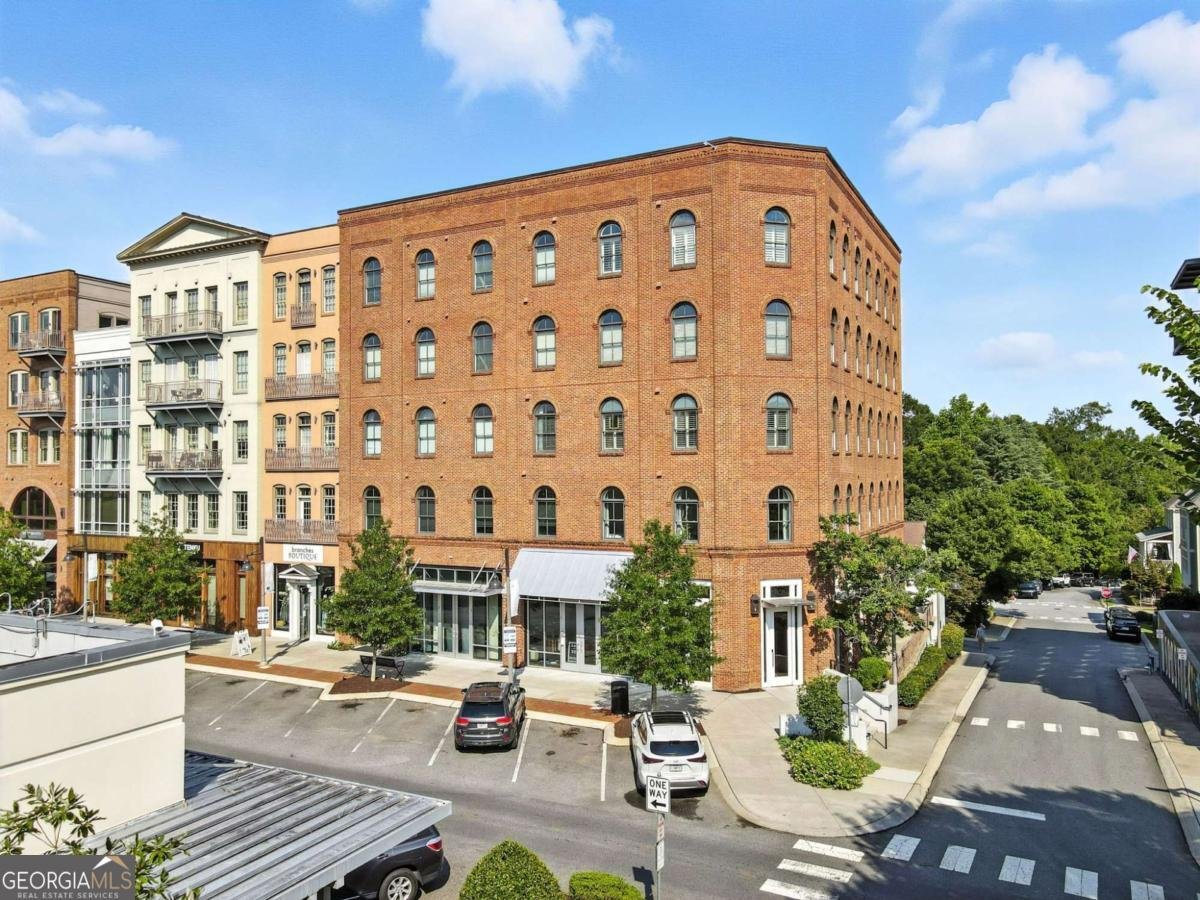 360 Chambers Street Woodstock - 3
