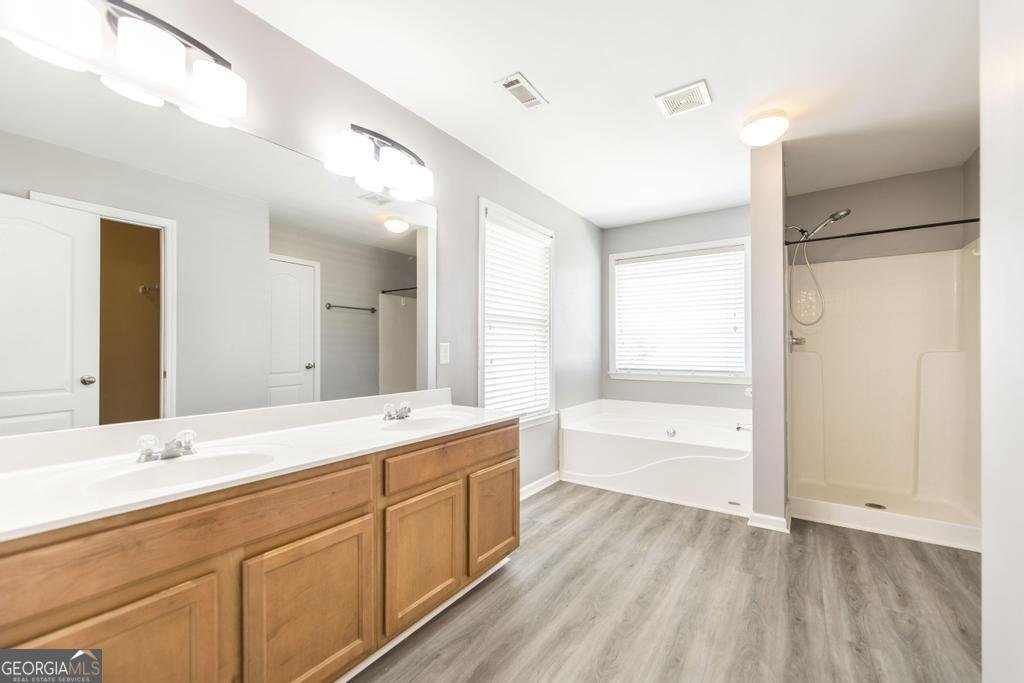 621 Ivy Brook Way Macon - 24