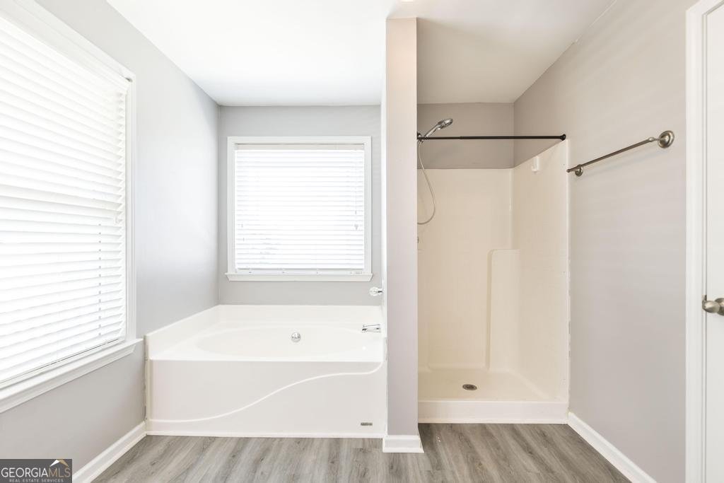 621 Ivy Brook Way Macon - 25