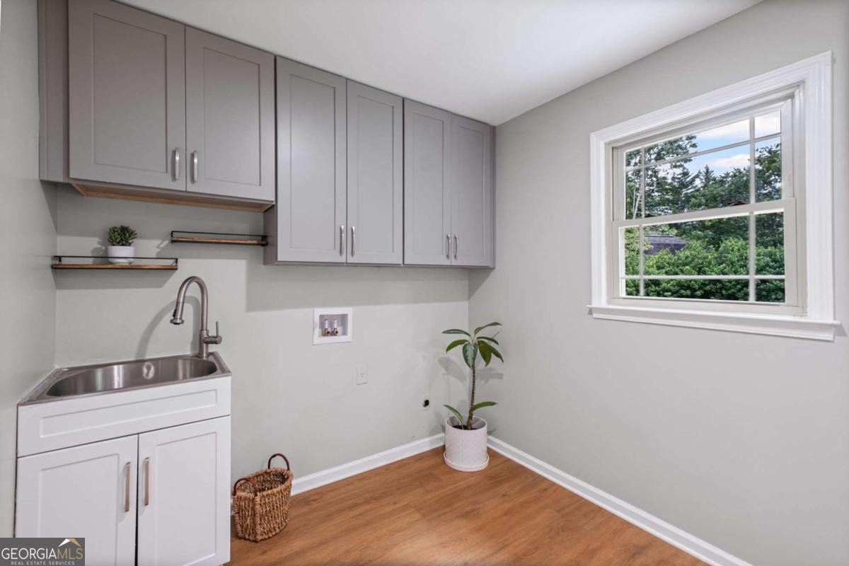 4163 Glen Meadow Drive Peachtree Corners - 17