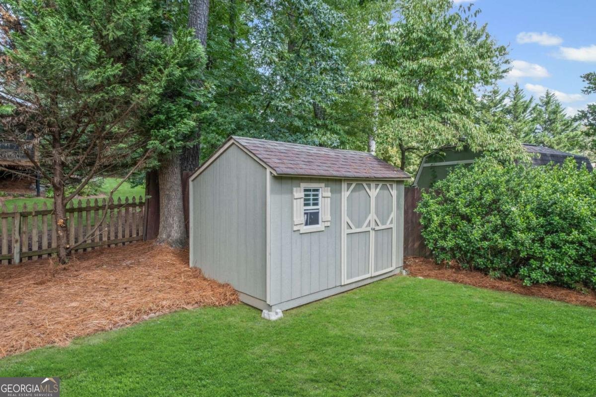 4163 Glen Meadow Drive Peachtree Corners - 41
