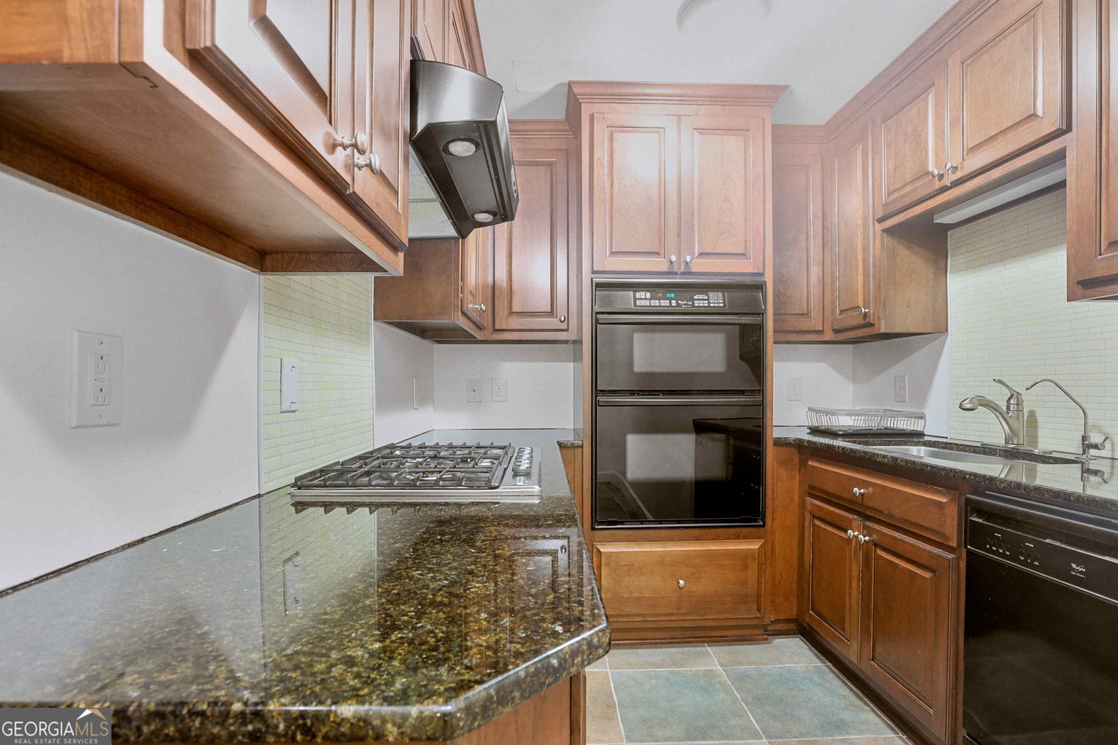 195 Woodcliff Court Suwanee - 38