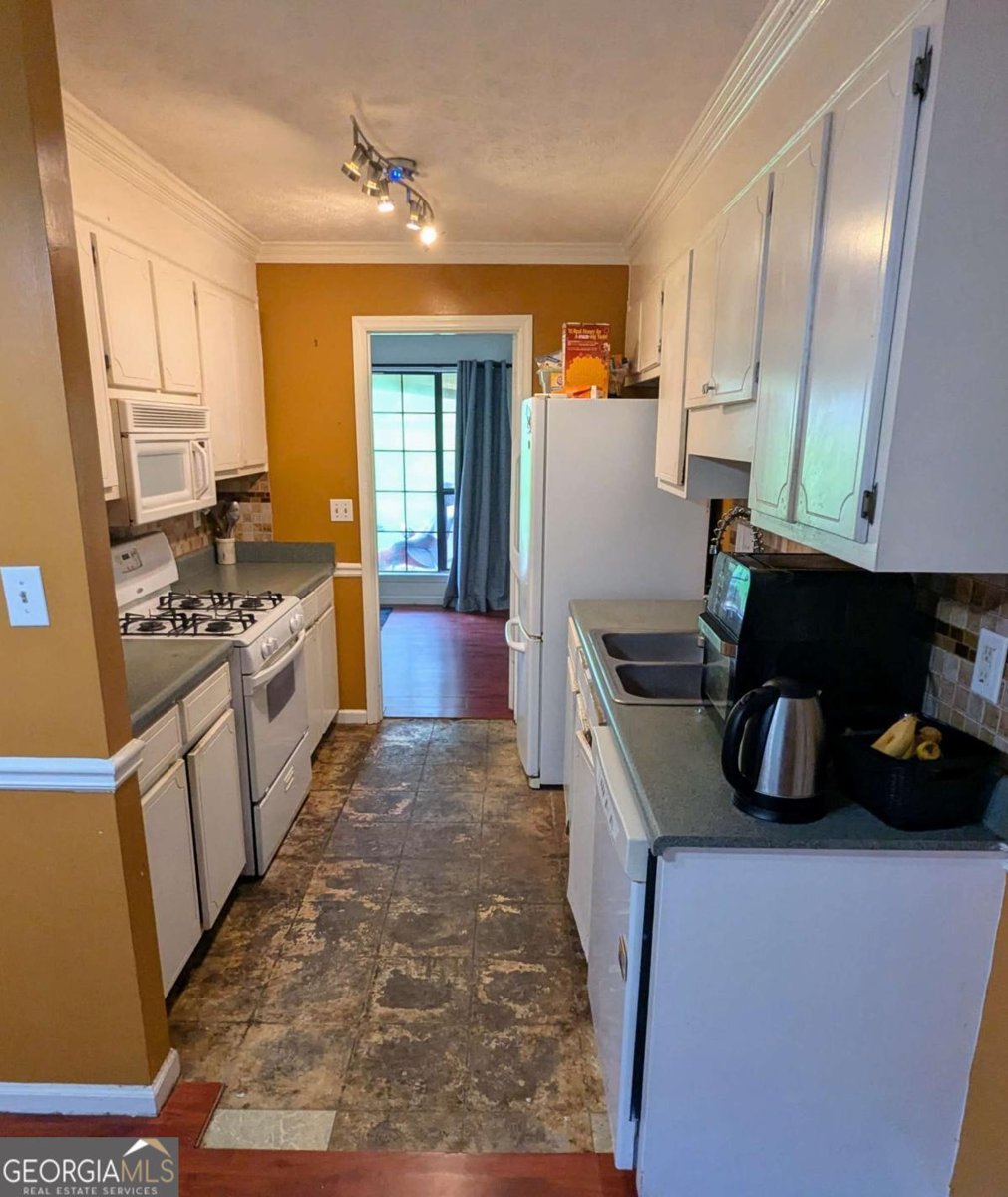 968 Pine Ridge Drive Stone Mountain - 8
