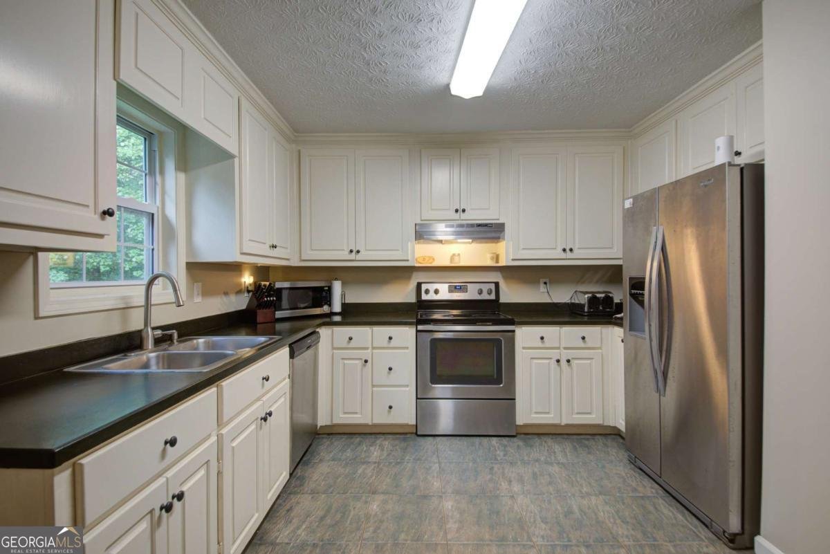 369 Fairfax Court Dawsonville - 3
