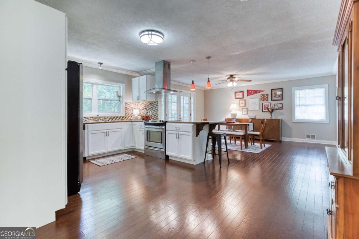 284 Rhodes Drive Athens - 13