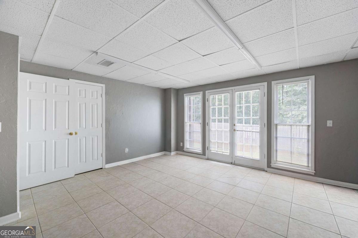 2108 Yorkshire Court Woodstock - 7