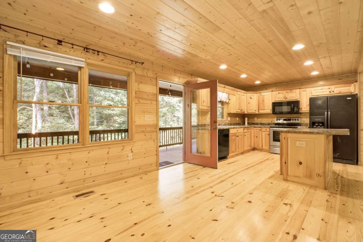 145 Rockingham Way Ellijay - 17