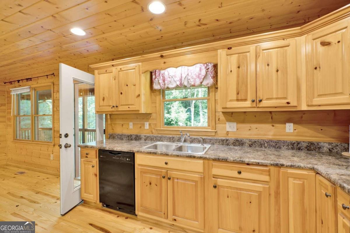 145 Rockingham Way Ellijay - 22