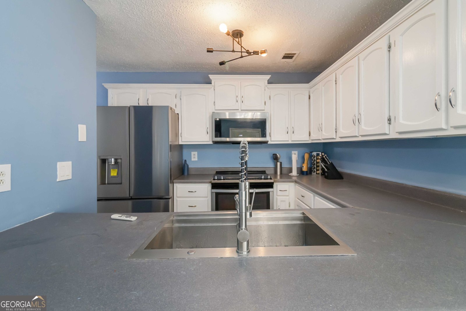 8045 Woodlake Drive Riverdale - 10