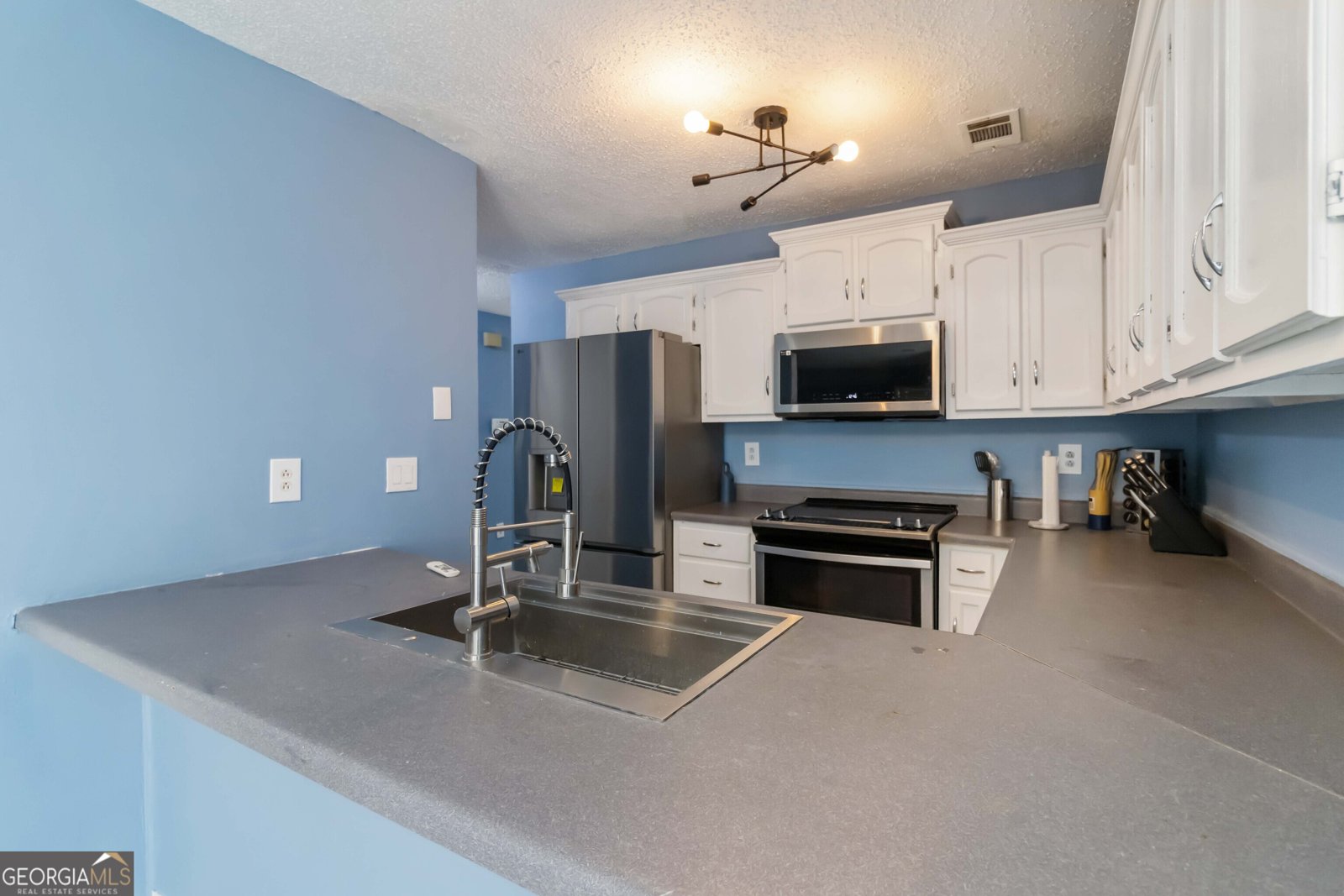 8045 Woodlake Drive Riverdale - 11